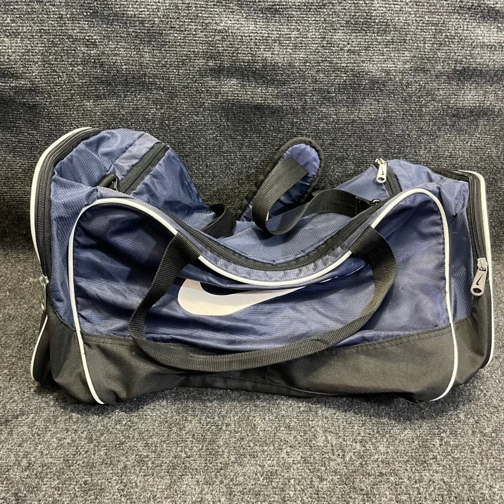 Nike BA2484-492 Navy/Black Brasilia 4 Medium‎ Duffel Workout Travel Gym Bag